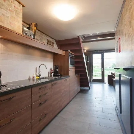 Casa de Férias Elegant Holiday With With Terrace *